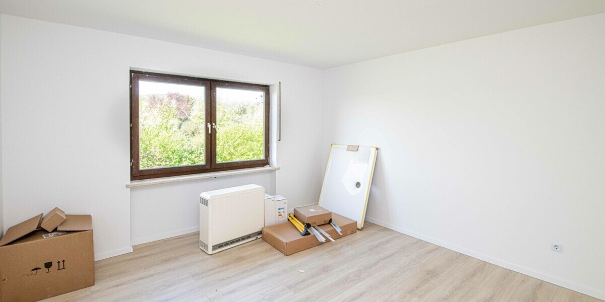 Zweifamilienhaus in guter Lage, größtenteils saniert - Zweifamilienhaus Stamsried | Angebot:25072865