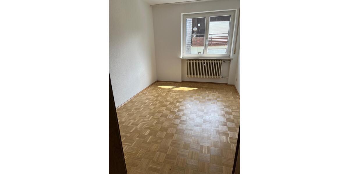 Doppelhaushälfte Bergen - 6 Zimmer, 165 m&sup2;, 1.850&euro; | Angebot:26599249
