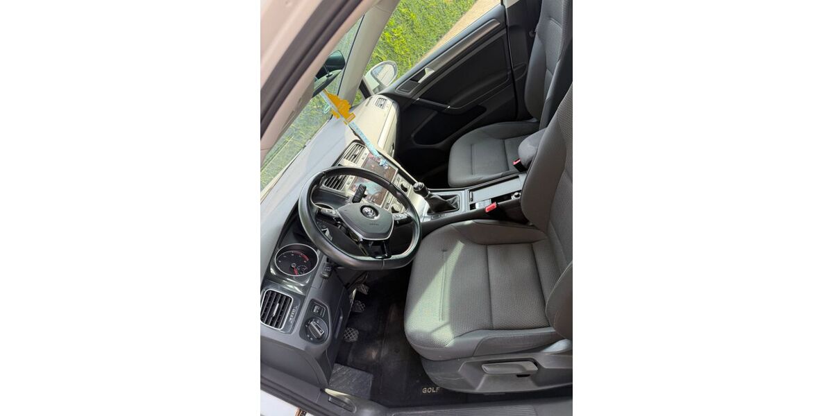 VW Golf 113.000 km 13.200 &euro; Zeven 27404