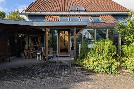 Einfamilienhaus mit Garten, Keller, Wärmepumpe & Photovoltaik in 6 zimmer