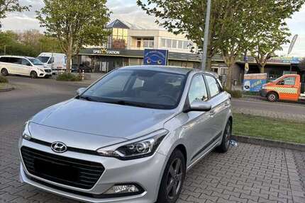 Hyundai i20 59.000 km 11.199 &euro; Sandhausen 69207