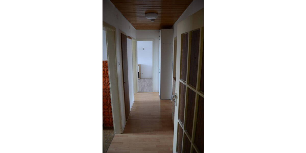 Etagenwohnung Stuttgart Zuffenhausen - 3 Zimmer, 62 m&sup2;, 270.000&euro; | Angebot:26699023