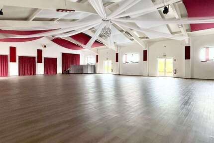 Halle in Massenbachhausen 1.599.000 € 800 m² zimmer