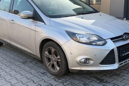 Ford Focus 100.000 km 2.250 &euro; Gelsenkrichen 45884