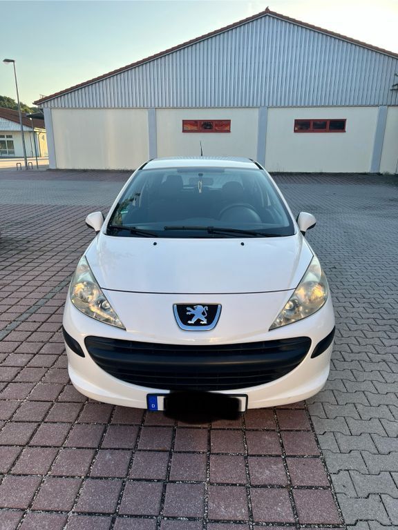 Peugeot 207 201.400 km 1.800 € Teublitz 93158