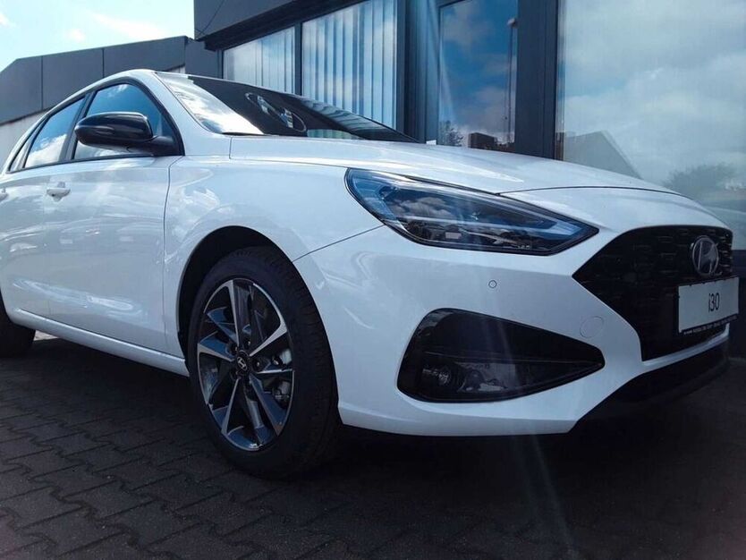 i30