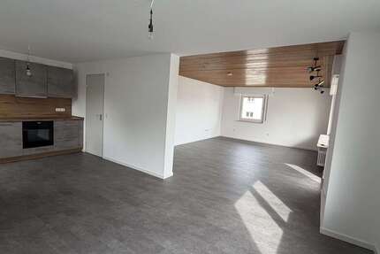 Wohnung Winnenden - 3 Zimmer, 112 m&sup2;, 1.350&euro; | Angebot:26914668