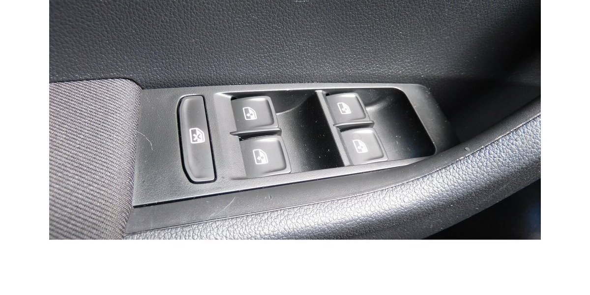 Skoda Fabia 1.0 Kombi Ambition Best TSI BMT Navi Klima 21.400 km 15.390 &euro; Vordorf 38533