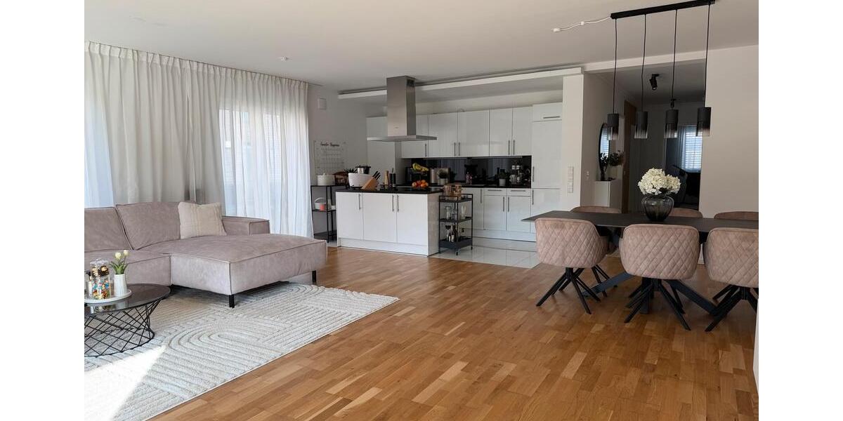 Erdgeschoßwohnung Quickborn - 4 Zimmer, 120 m&sup2;, 1.687&euro; | Angebot:25350547