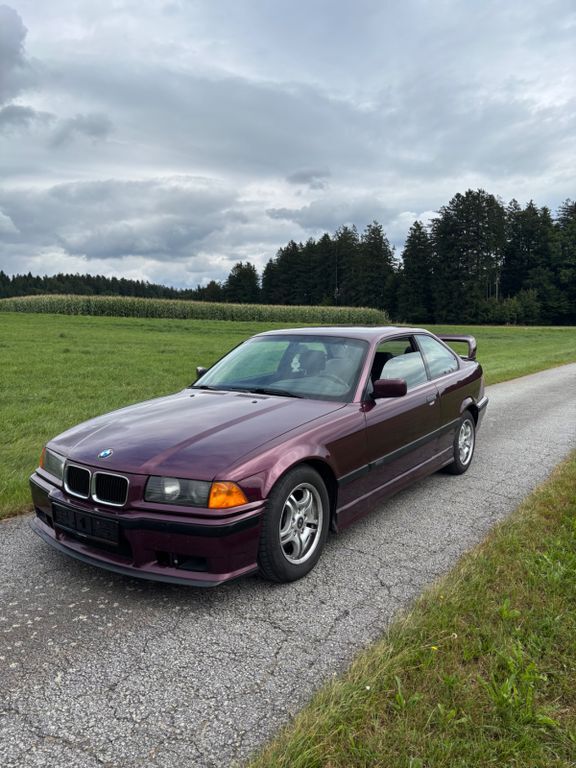 318
