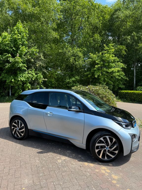 i3