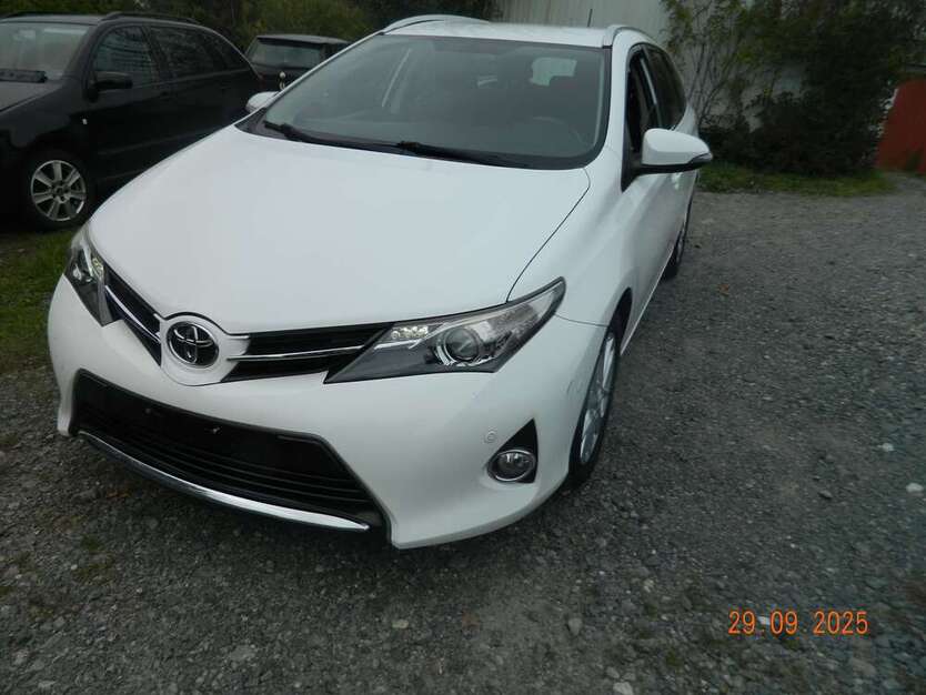 Toyota Auris 161.500 km 7.500 € Fuerth 64658