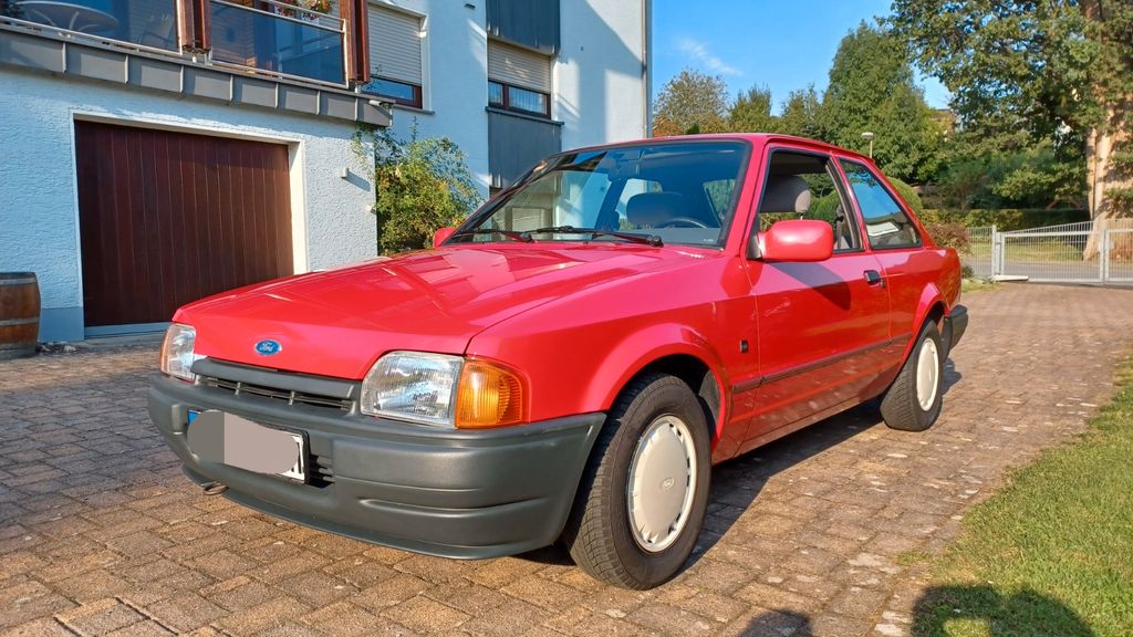 Ford Escort 59.000 km 5.499 &euro; Kierspe 58566