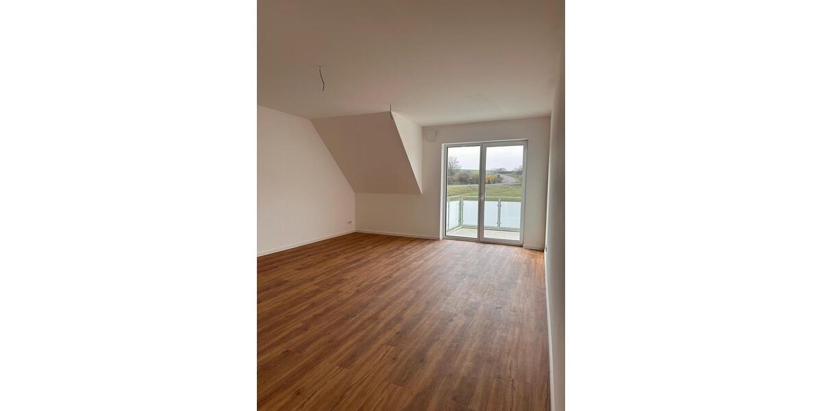 Erstbezug! Moderne 2-Zimmer-Dachgeschosswohnung mit großem Balkon 2 zimmer