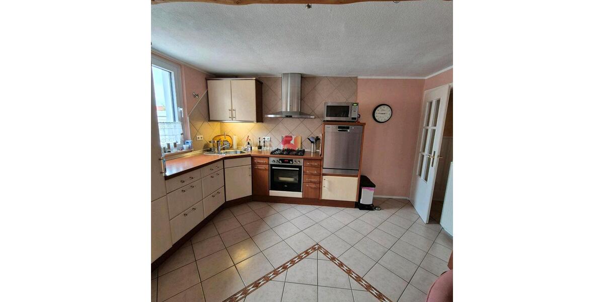 Einfamilienhaus Butzbach - 6 Zimmer, 190 m&sup2;, 450.000&euro; | Angebot:26378161