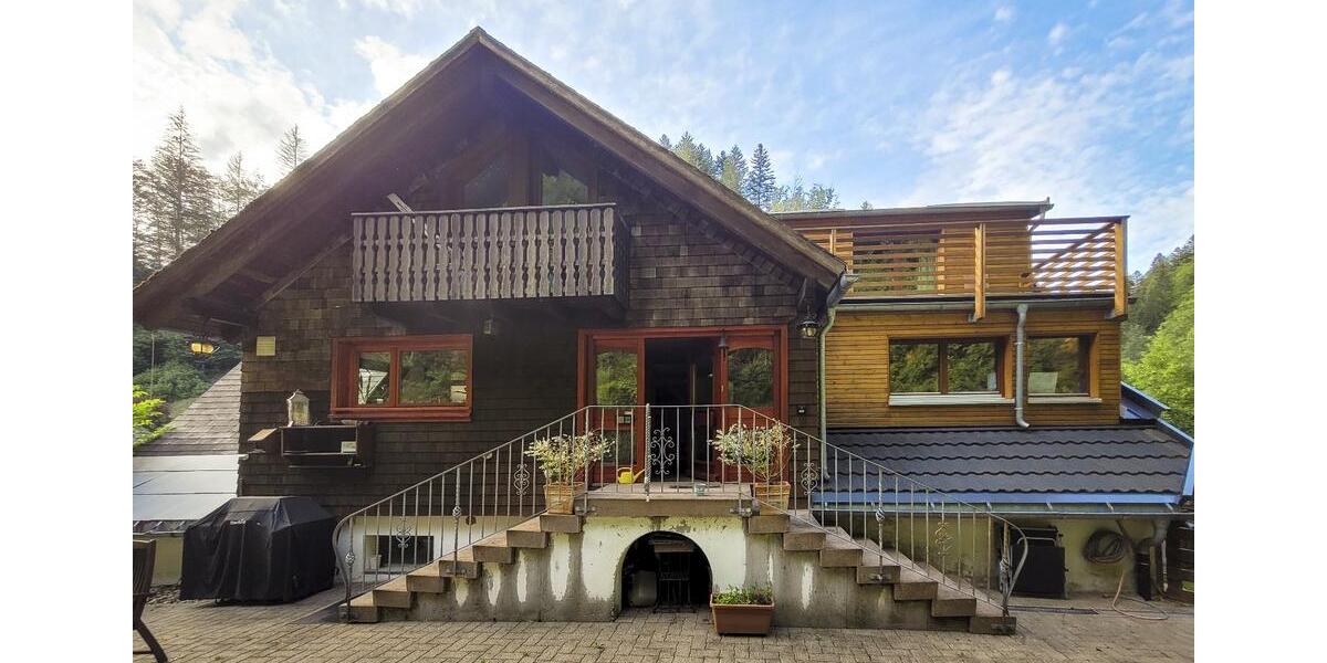 Dachgeschoßwohnung Furtwangen im Schwarzwald - 4 Zimmer, 180.000&euro; | Angebot:21694565