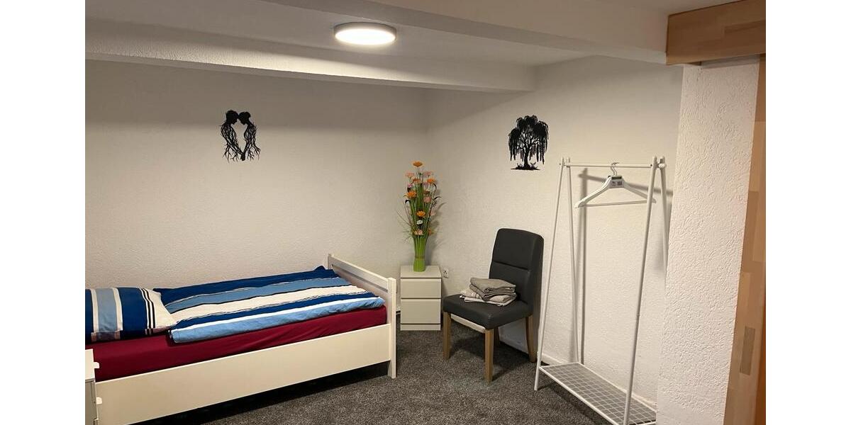 Einfamilienhaus Salzgitter Ortschaft Südost - 1 Zimmer, 145 m&sup2;, 2.200&euro; | Angebot:24653462