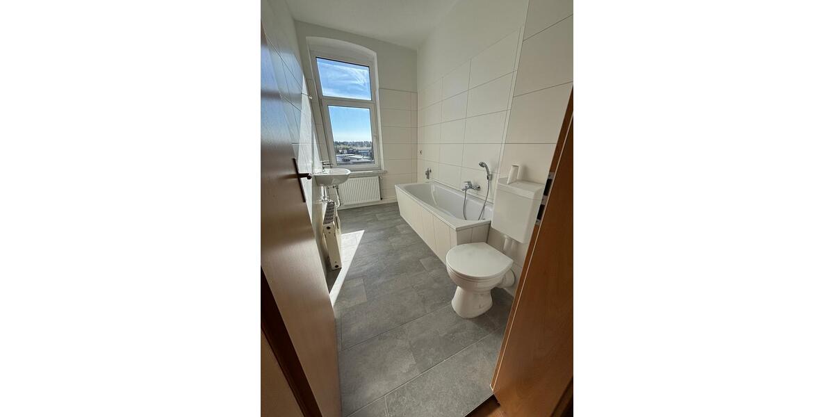 Etagenwohnung Demmin - 4 Zimmer, 82 m&sup2;, 492&euro; | Angebot:22210975