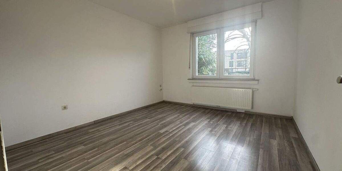 Etagenwohnung Mönchengladbach Stadtmitte - 4 Zimmer, 85 m&sup2;, 950&euro; | Angebot:24823597