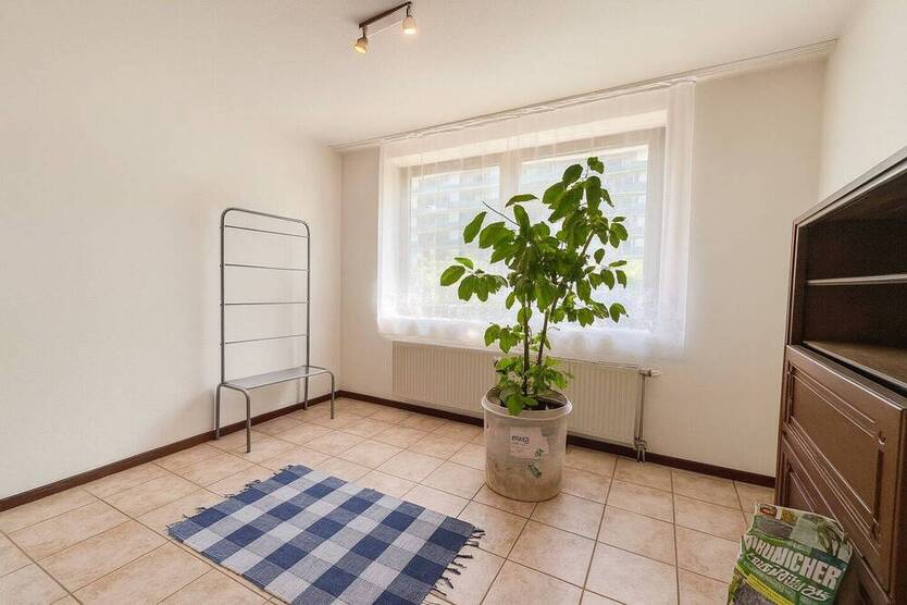 Praktisches Zweifamilienhaus mit Ausblick ins Grüne