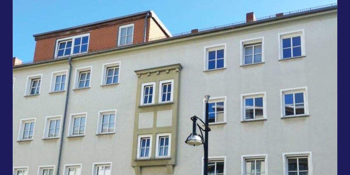 Direkt einziehen! Frisch renovierte kleine 3 Zimmer-Wohnung mit separater Küche und Tageslichtbad 3 zimmer