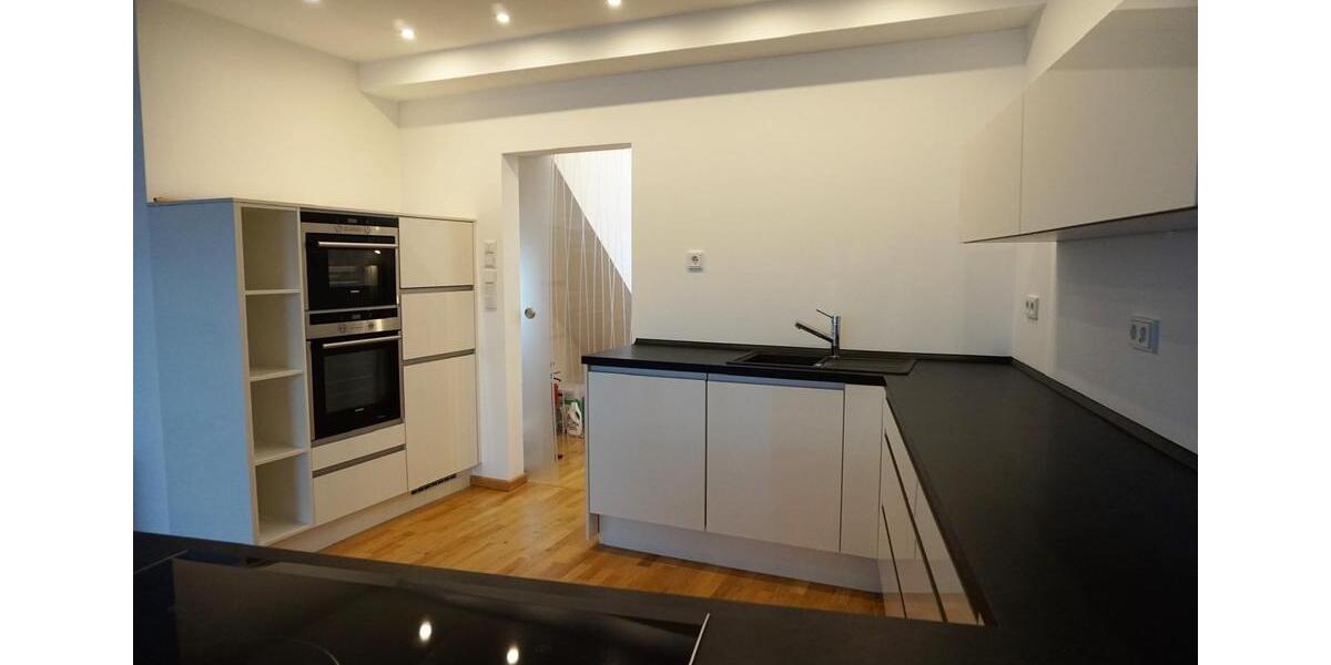 Dachgeschoßwohnung Trier - 2.5 Zimmer, 73 m&sup2;, 345.000&euro; | Angebot:27108682