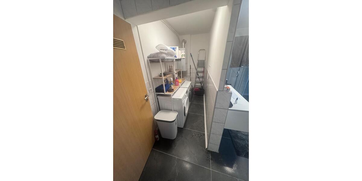 Dachgeschoßwohnung Gelsenkirchen Gelsenkirchen-West - 2.5 Zimmer, 70 m&sup2;, 120.000&euro; | Angebot:24751825