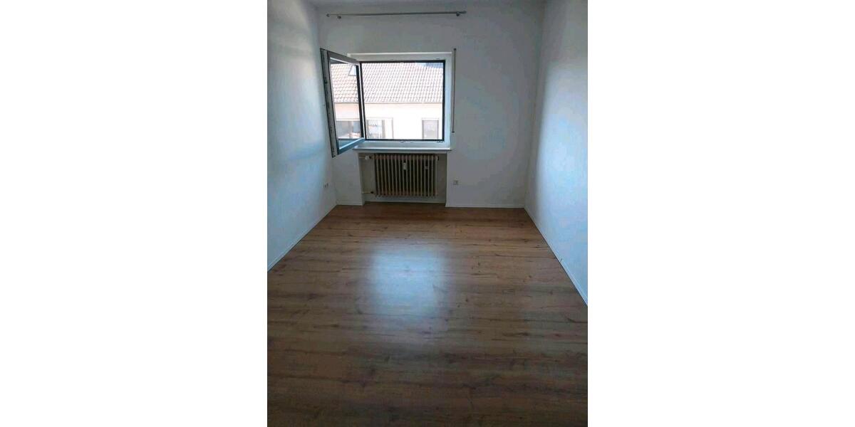 Etagenwohnung Ostheim vor der Rhön Ostheim v.d.Rhön - 4 Zimmer, 126 m&sup2;, 880&euro; | Angebot:26680216