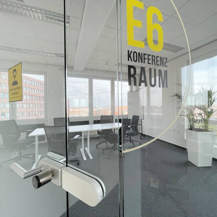 Modernes Büro mit Dachterrasse in Reinickendorf - All-in-Miete