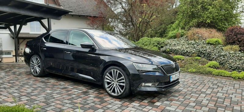 Skoda Superb 122.100 km 18.900 € Frankfurt am Main 60438