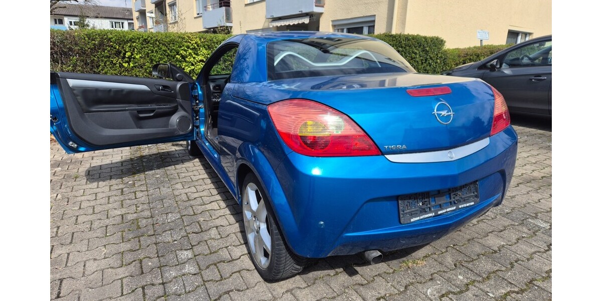 Opel Tigra Twintop 198.000 km 1.100 &euro; Ludwigsburg 71638