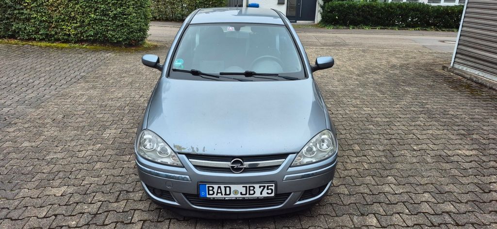 Opel Corsa 471.000 km 850 € Baden Baden 76532