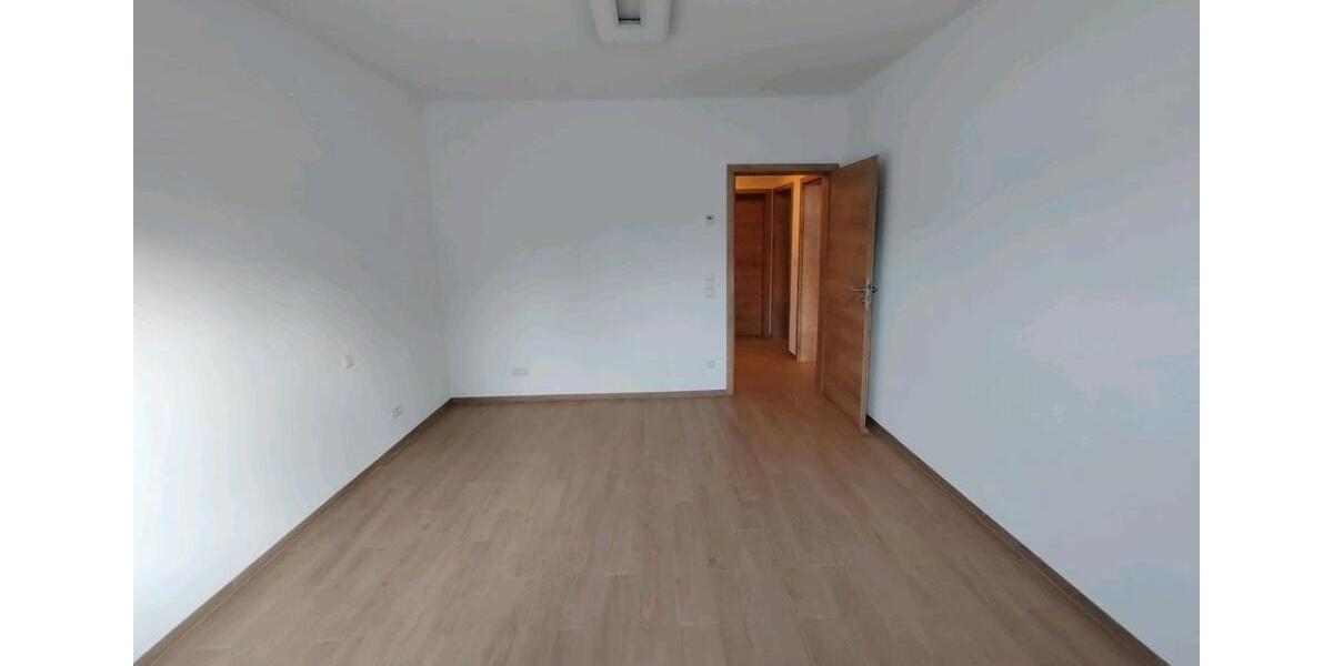 Doppelhaushälfte Pollenfeld - 5.5 Zimmer, 165 m&sup2;, 1.750&euro; | Angebot:24808306