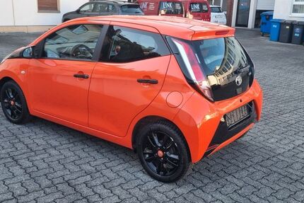 Toyota Aygo (X) 94.150 km 5.999 € Siegen 57074