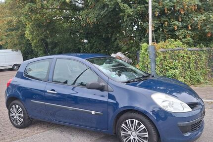 Renault Clio 190.000 km 1.799 &euro; Bremerhaven 27576