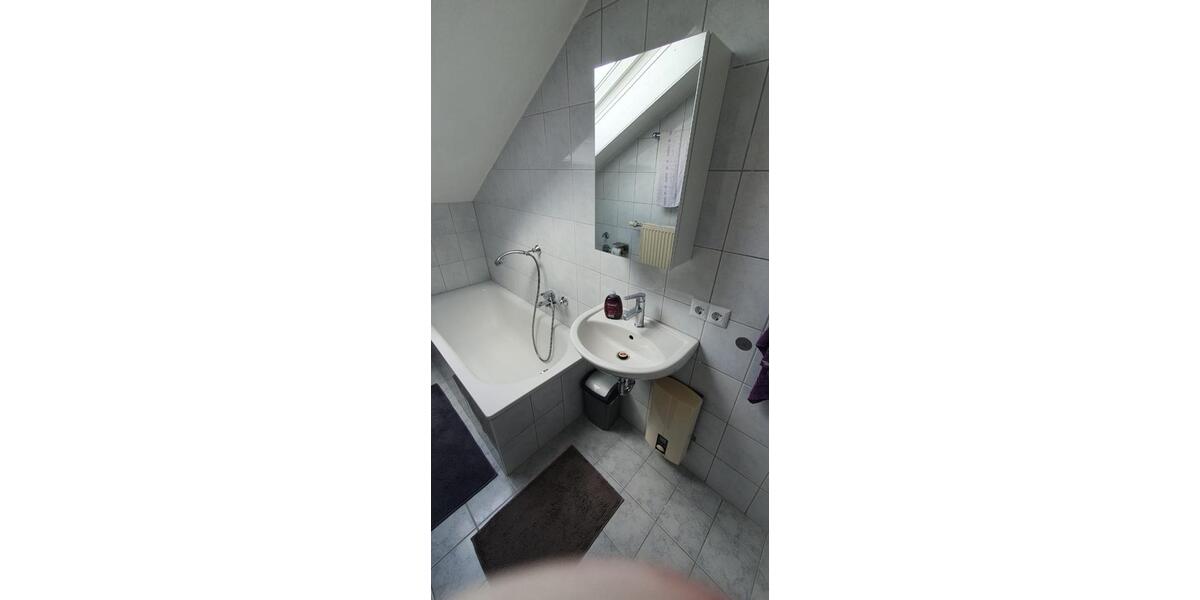 Dachgeschoßwohnung Oberderdingen - 3 Zimmer, 63 m&sup2;, 176.000&euro; | Angebot:24561147