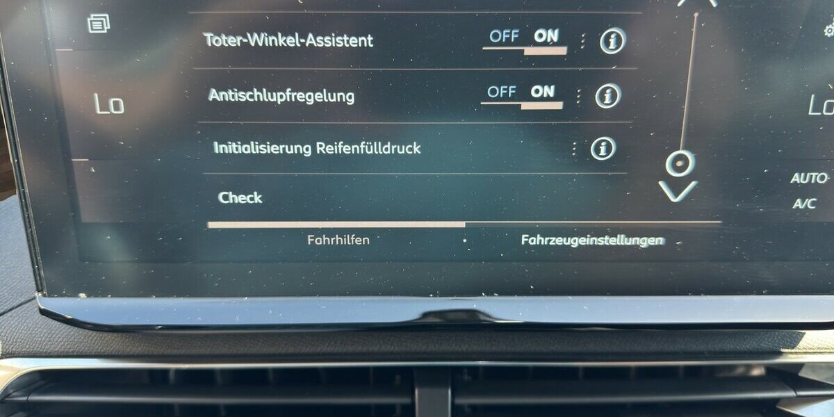 Peugeot 5008 GT Automatik *7-Sitze/Navi/SHZG/LED/T.Winkel/ 23.442 km 22.980 &euro; Bamberg 96052