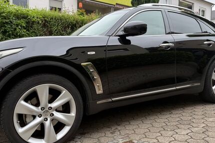 INFINITI FX 234.000 km 7.500 &euro; Heilbronn 74078