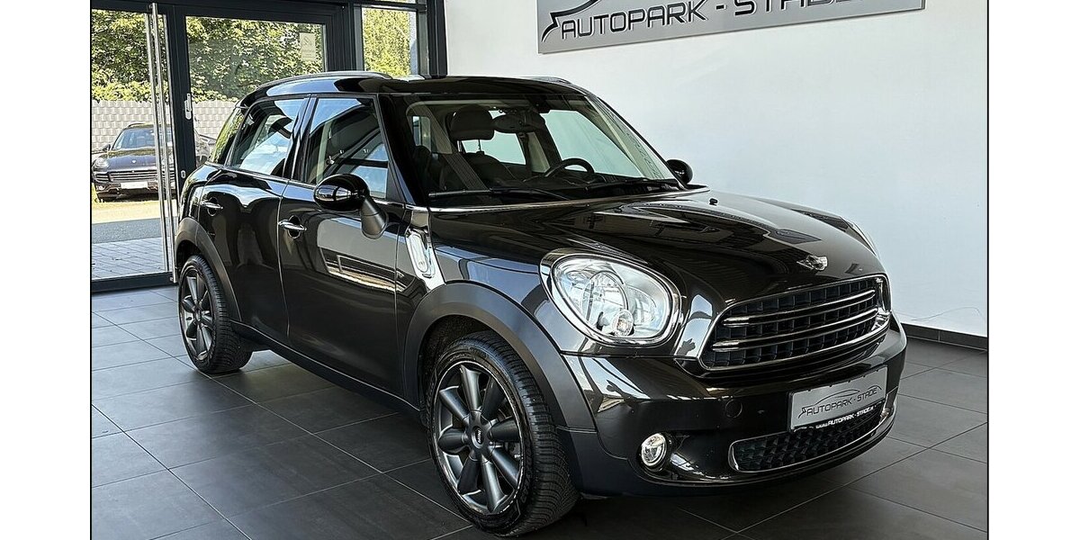 Mini Cooper Countryman Aut. Bi-Xenon Temp. Ambiente 116.000 km 9.999 &euro; Stade 21682