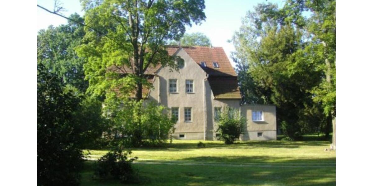 4RWg 86 qm 670 warm am hübschen Schloss Lieskau bei Spremberg 4 zimmer
