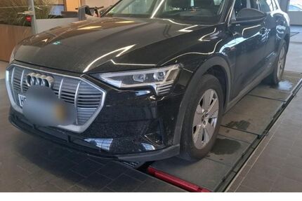 Audi e-tron 52.010 km 29.470 &euro; Aachen 52078
