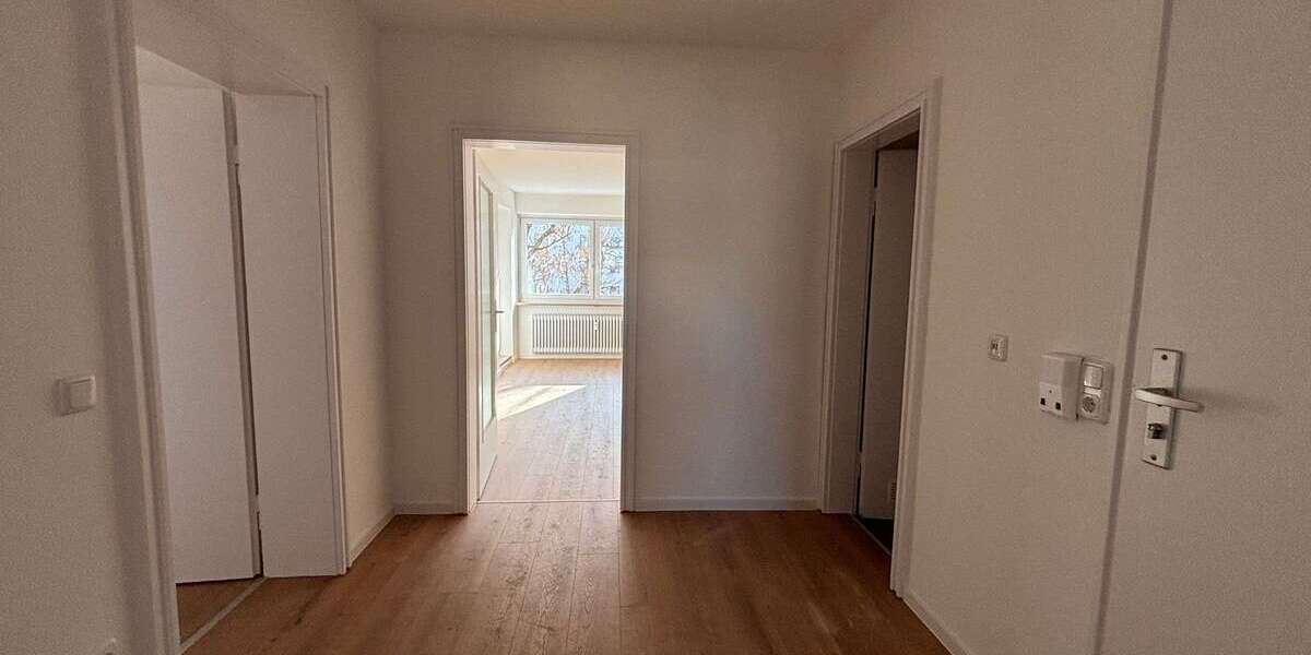 Etagenwohnung Augsburg Hochzoll - 4 Zimmer, 85 m&sup2;, 1.172&euro; | Angebot:25483833