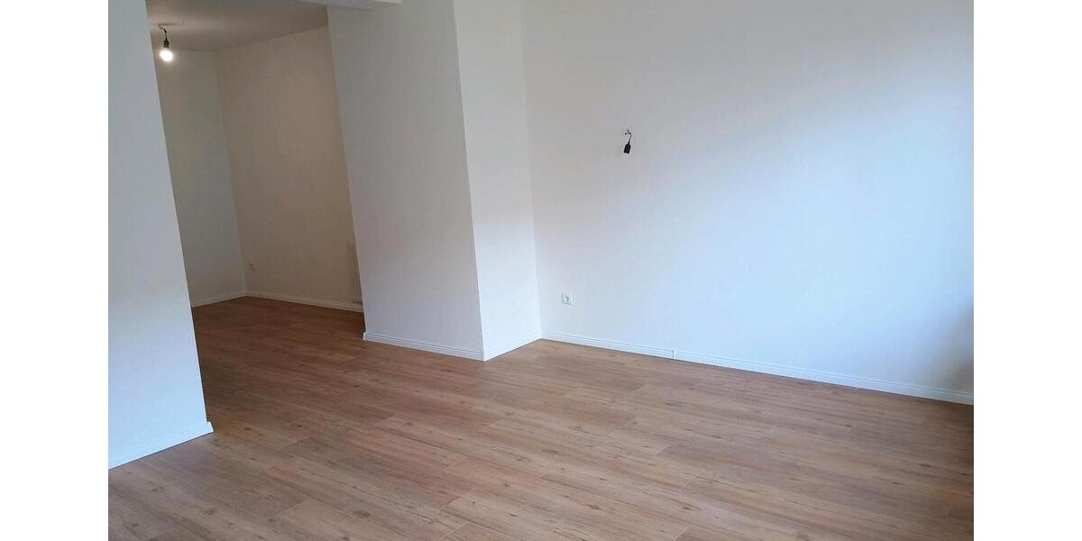 Reihenhaus Stuhr - 5 Zimmer, 150 m&sup2;, 1.300&euro; | Angebot:26030716
