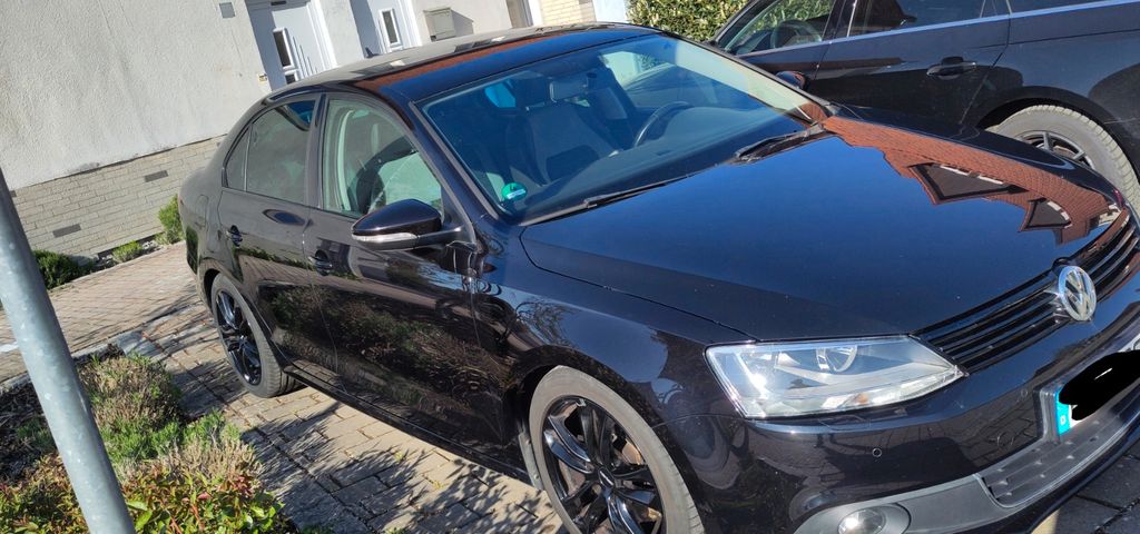 VW Jetta 138.000 km 9.500 &euro; Großbardorf 97633