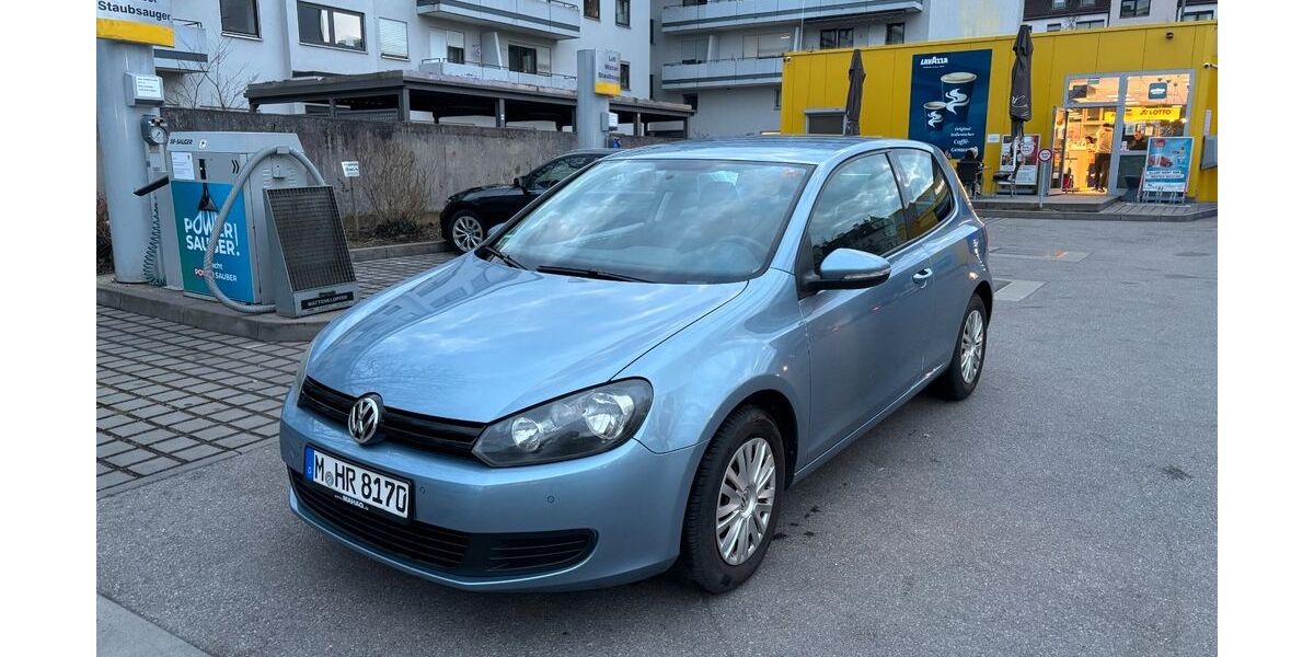 VW Golf 219.000 km 2.200 &euro; München 80339
