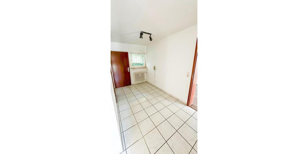 Etagenwohnung Böblingen - 3 Zimmer, 91 m&sup2;, 1.200&euro; | Angebot:26676210