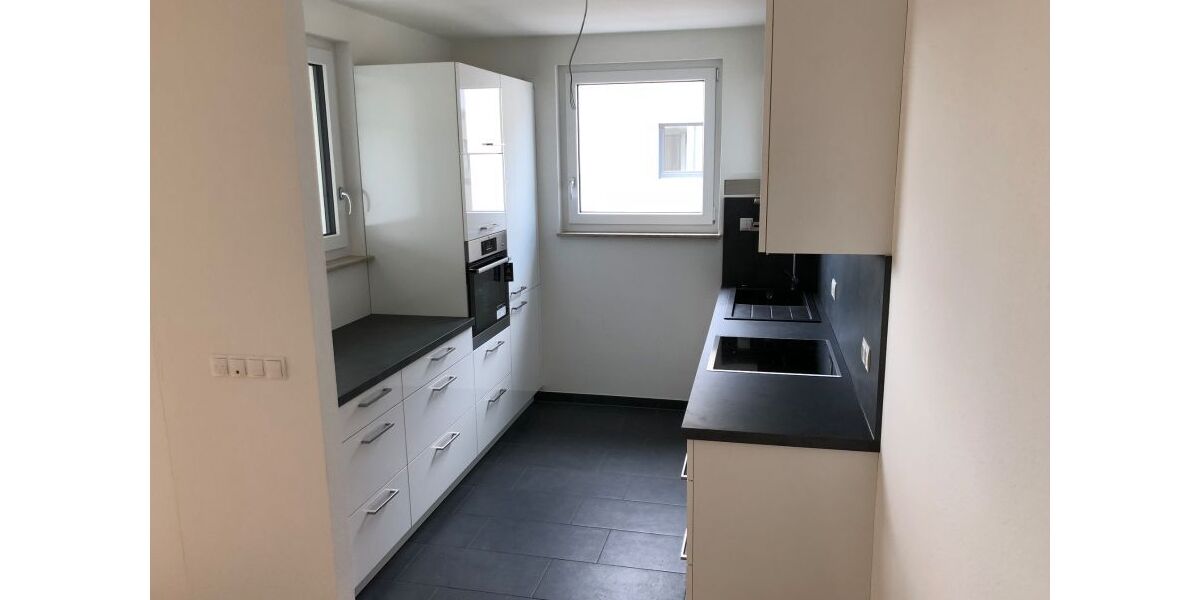 Provisionsfrei* 3-Raumwohnung mit Südbalkon und EBK in bester Lage inkl. 2 TG Plätze - 3- Wehrheim | Angebot:26348400