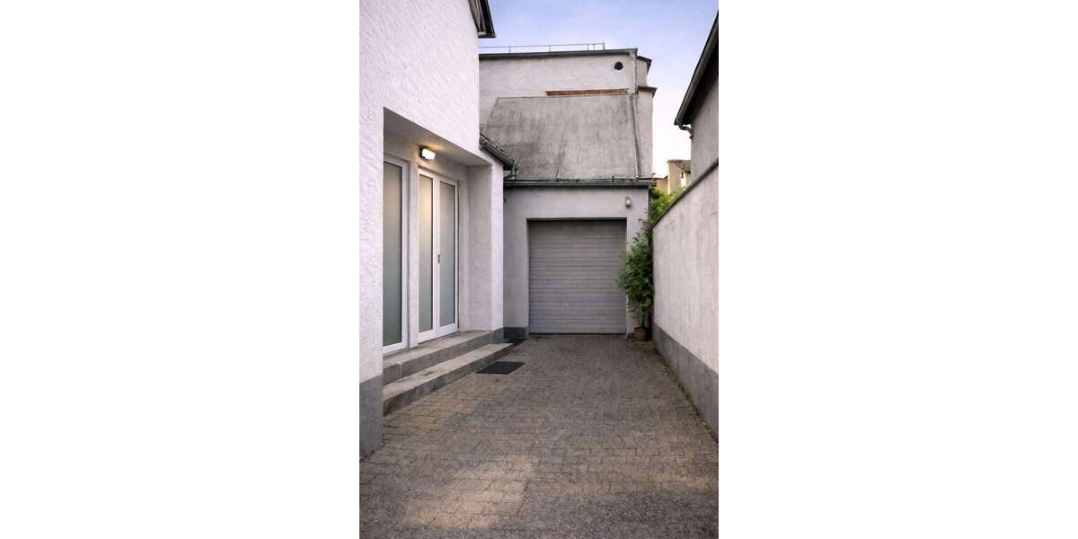 Einfamilienhaus Friedberg - 7 Zimmer, 230 m&sup2;, 480.000&euro; | Angebot:24828412