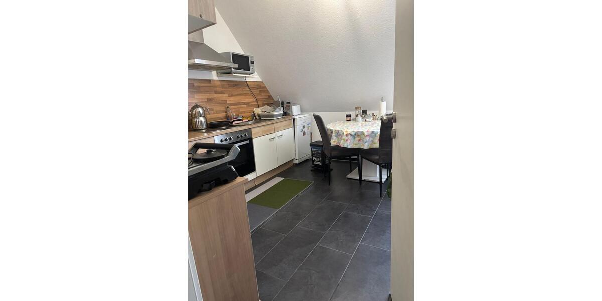 Dachgeschoßwohnung Weil am Rhein - 3 Zimmer, 93 m&sup2;, 1.200&euro; | Angebot:26528231