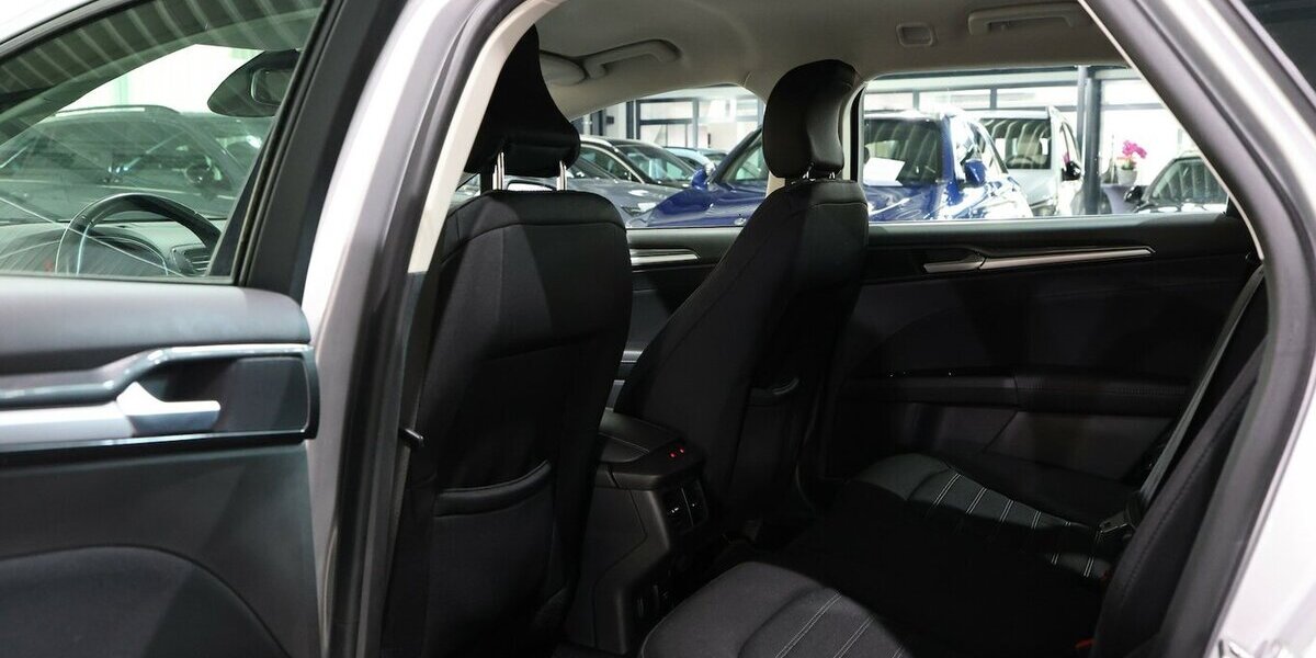 Ford Mondeo Tunier 2.0 EB / LED / NAVI+KAMERA / AHK 124.000 km 16.444 &euro; Hamm 59077
